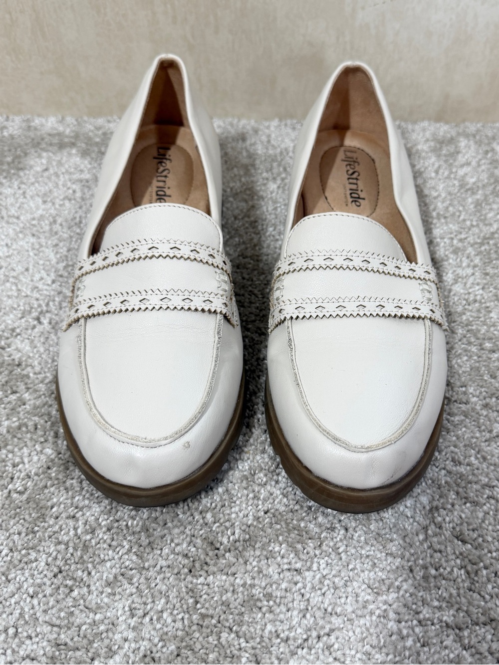 Life Stride Women’s London Loafers Slip On Shoes Comfort in Bone White 7 - Picture 2 of 13
